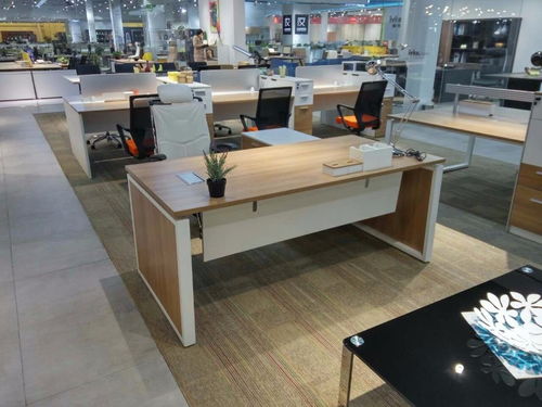 北京办公家具系列工厂定制与木门选购指南