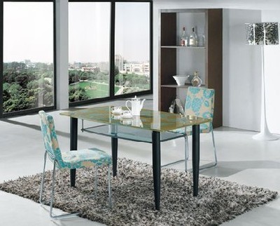 玻璃餐桌 别致的高雅与现代餐厅的完美融合